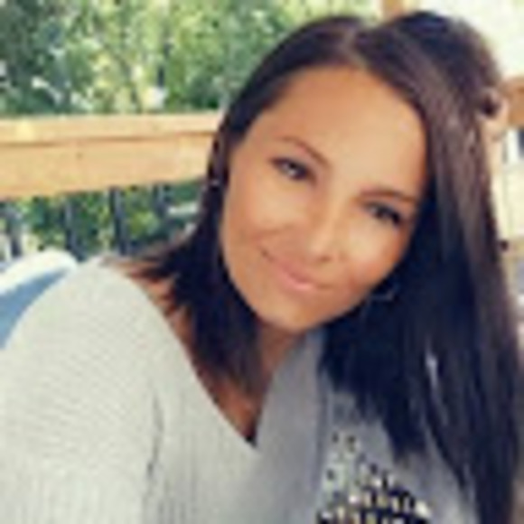 Meet your Posher, Crystal - Picture 1 of 1